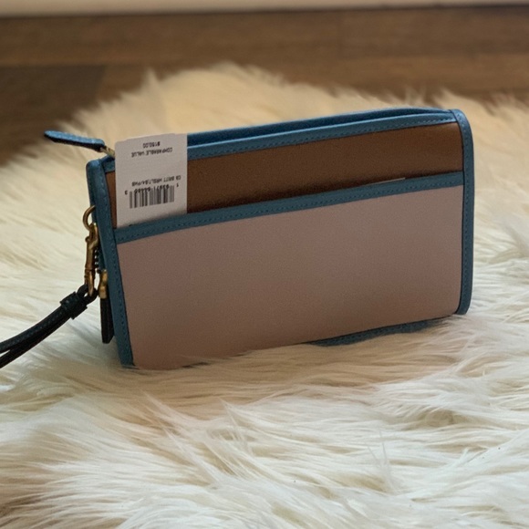 NWT COACH Brit Wristlet Colorblock💙 - Picture 7 of 11